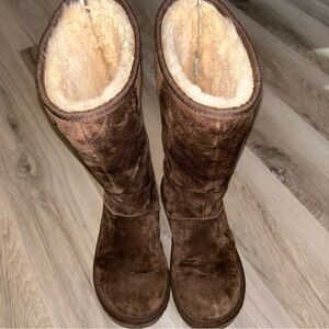 UGG Knightsbridge Boots Size 8 Brown Back Zipper Shearling Sherpa Lined Suede 39